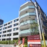 プレシス市谷台町坂